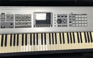 Roland Fantom-X8 88-Key Keyboard